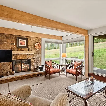 Enclave 102, Snowmass Ski-In/Ski-Out Condo W/Shared Pool/Hot Tub